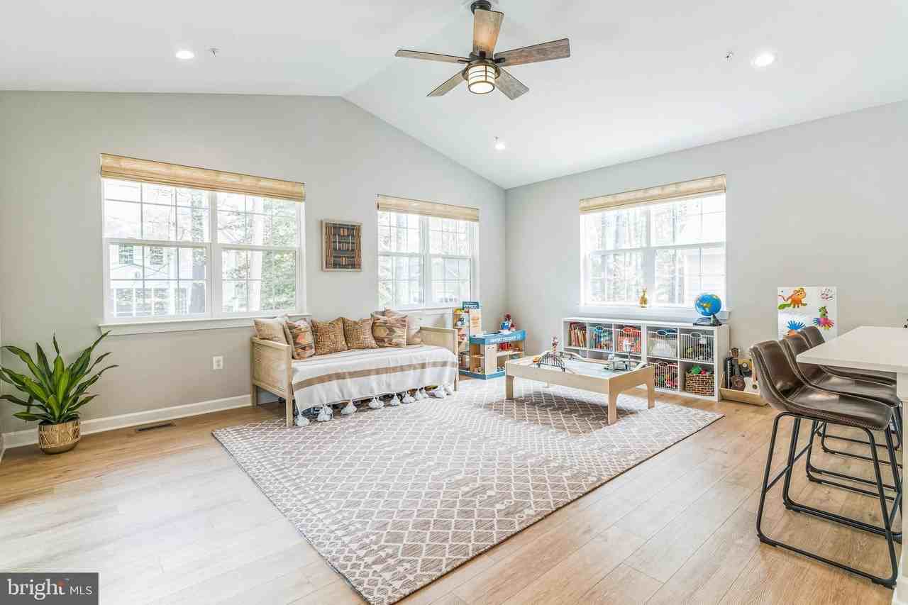 14720 Locust Ct - Photo 7 of 41