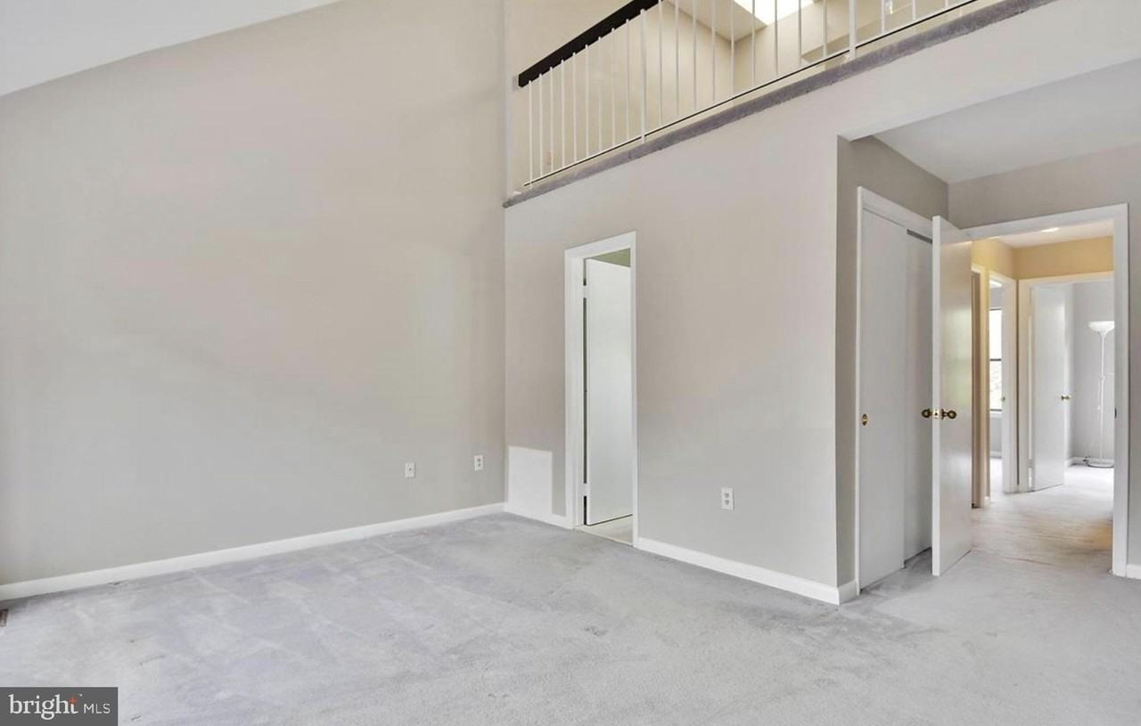 5153 King Charles Way - Photo 7 of 29