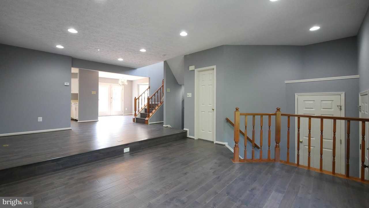 15 Beacon Hill Way - Photo 2 of 16