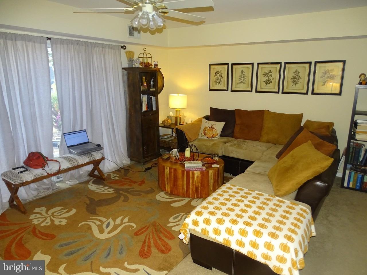 109 Hopkins Ct - Photo 3 of 24