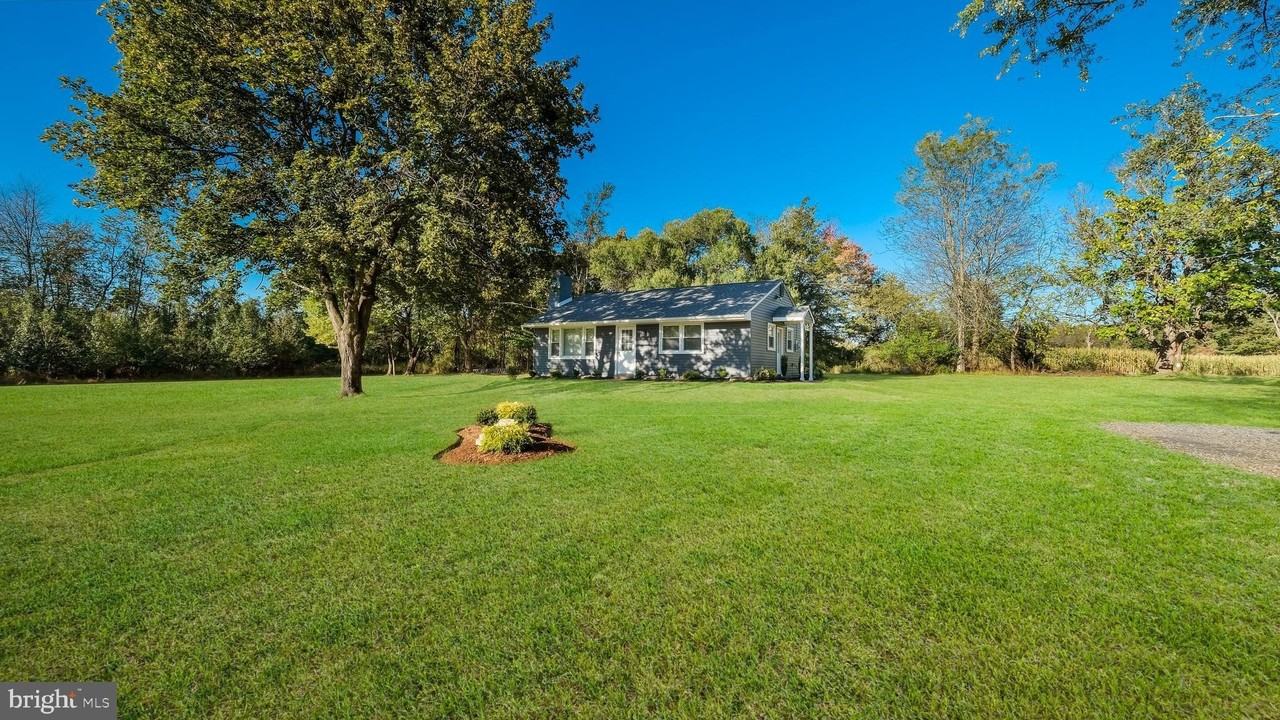 1732 Creek Rd - Photo 5 of 42