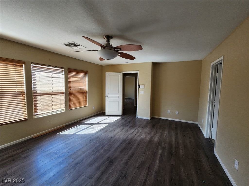 7167 Mineral Park Ave - Photo 7 of 13