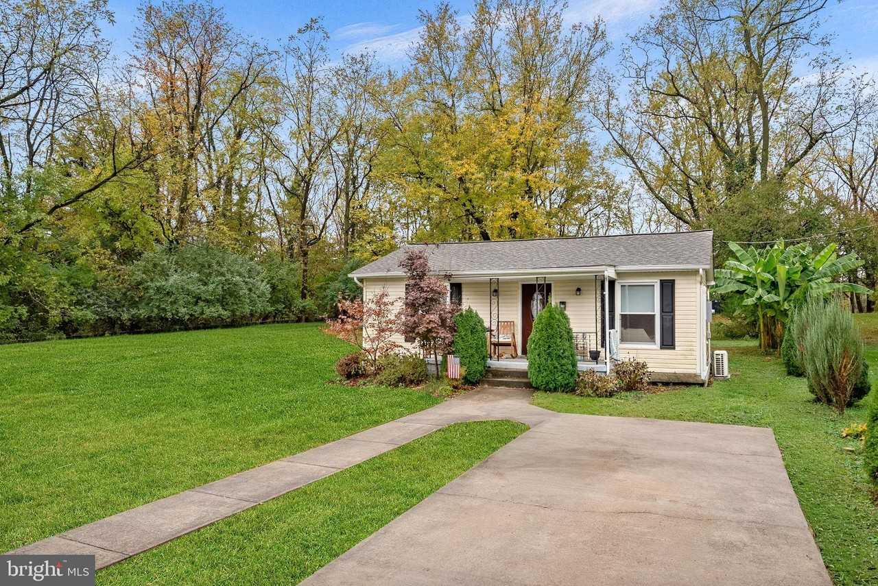 219 Josephine St - Photo 3 of 26