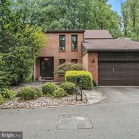 featured image of 3704 Oak Hill Way