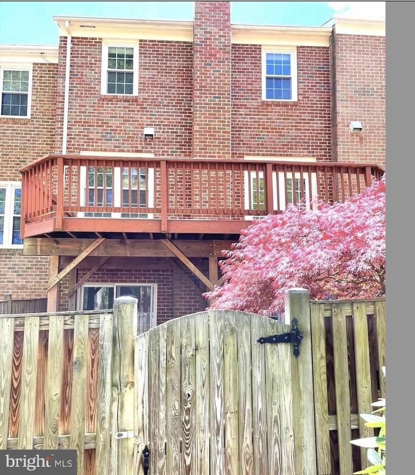 3151 Borge St - Photo 3 of 32