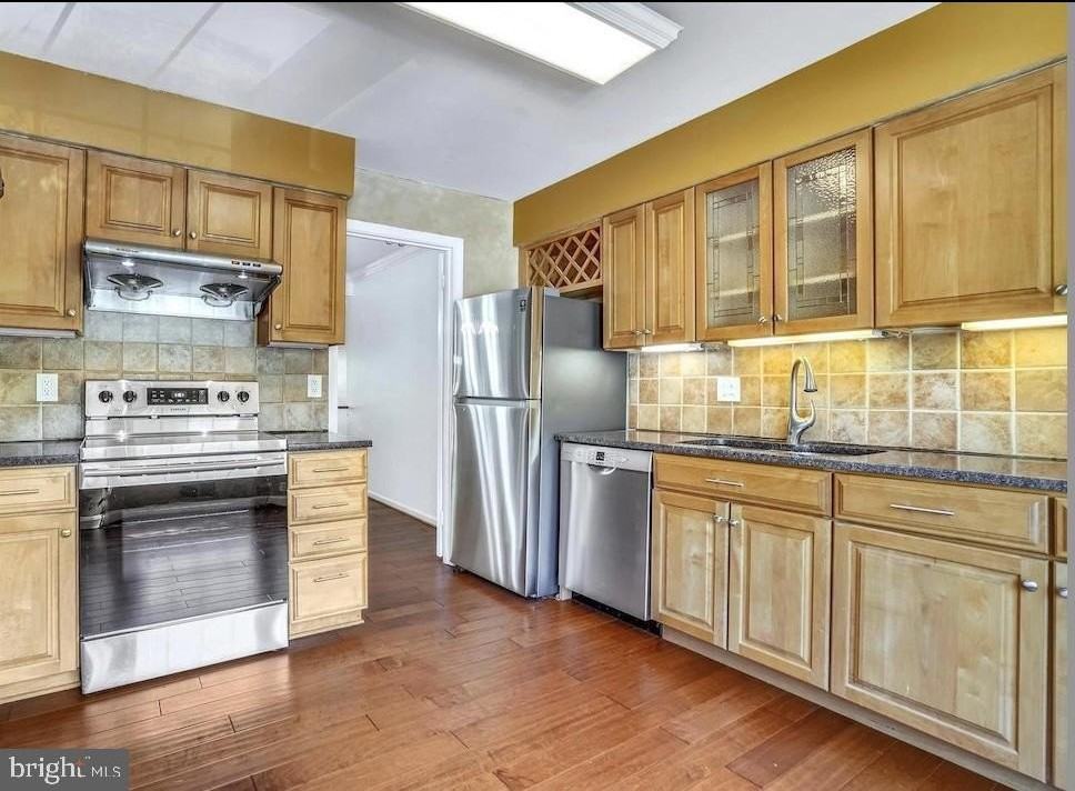 3151 Borge St - Photo 7 of 32