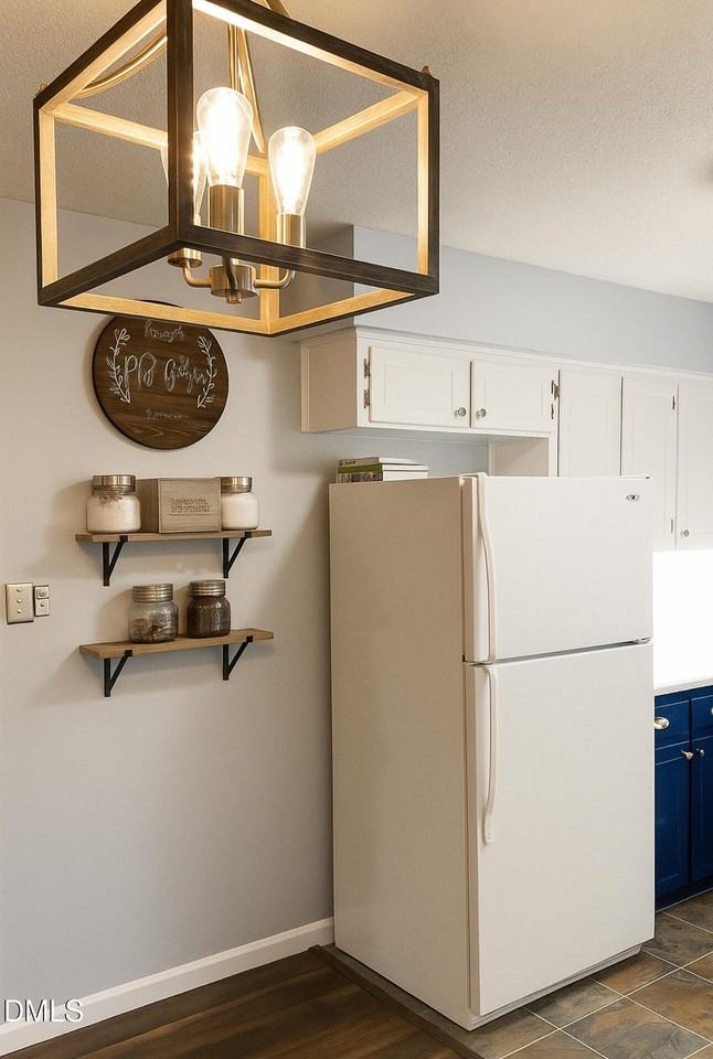 105 Fifer Ct - Photo 4 of 12