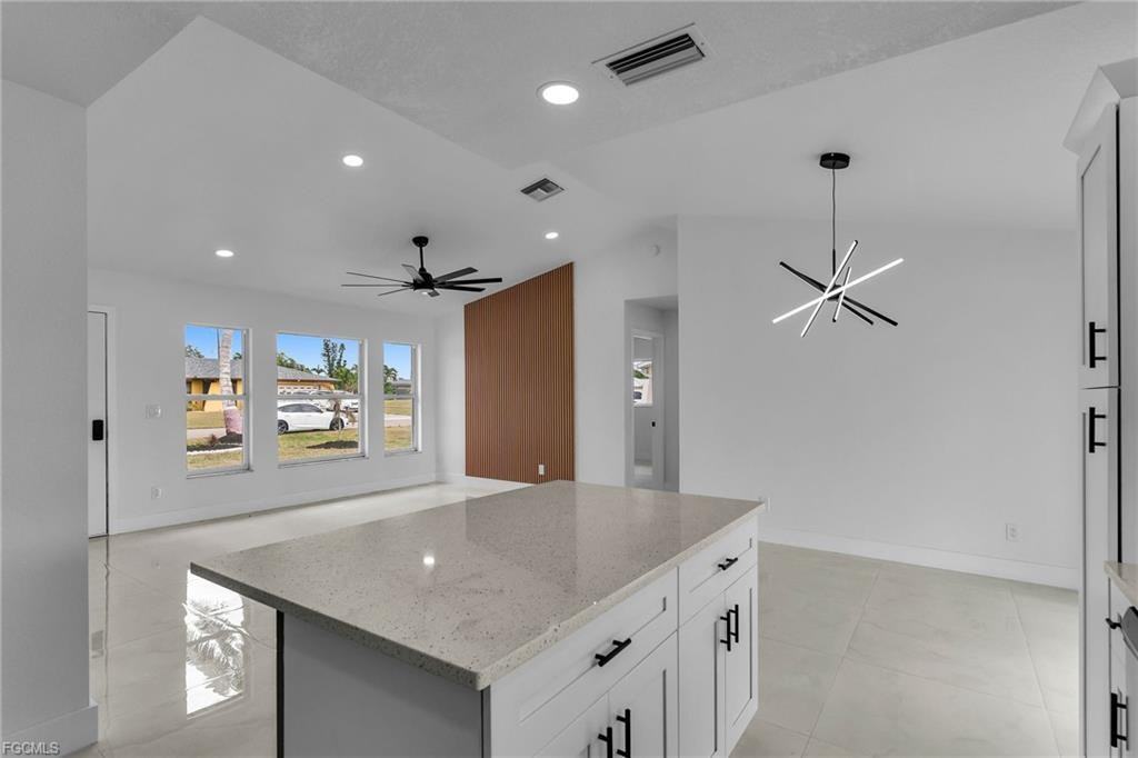 1324 Se 22nd Ter - Photo 5 of 8