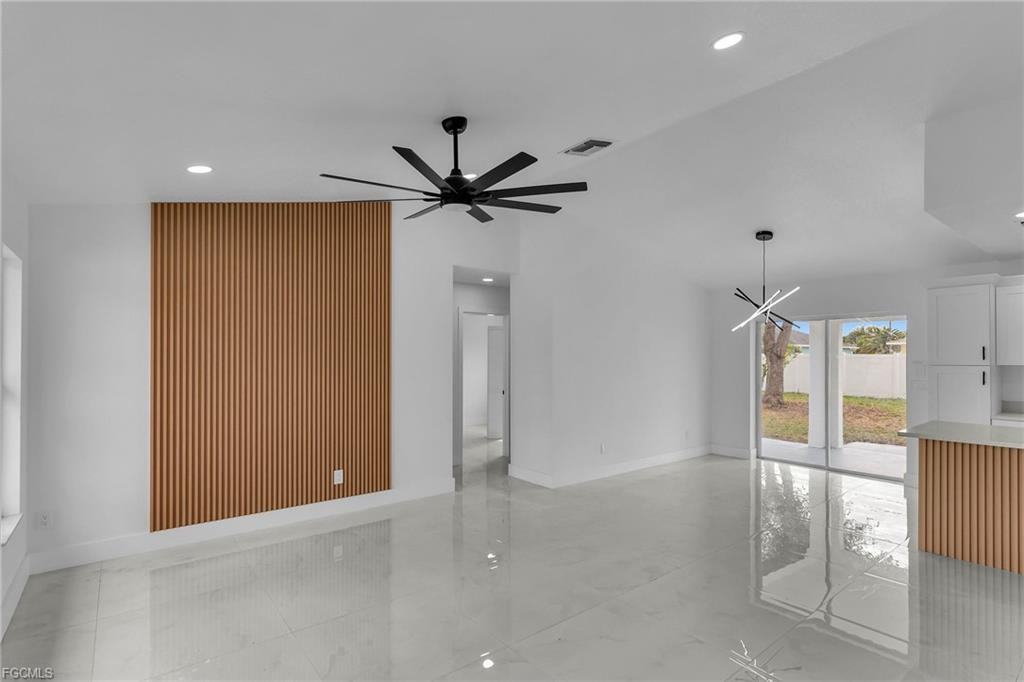 1324 Se 22nd Ter - Photo 6 of 8