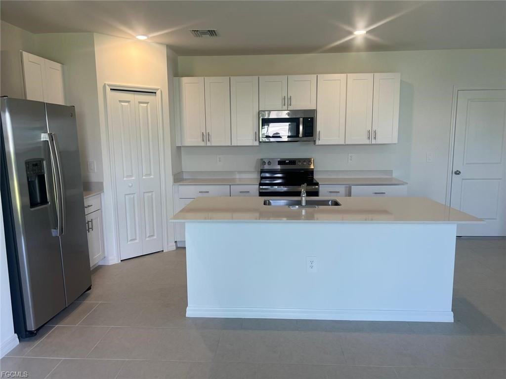 19763 Garden Ridge Ct - Photo 2 of 8