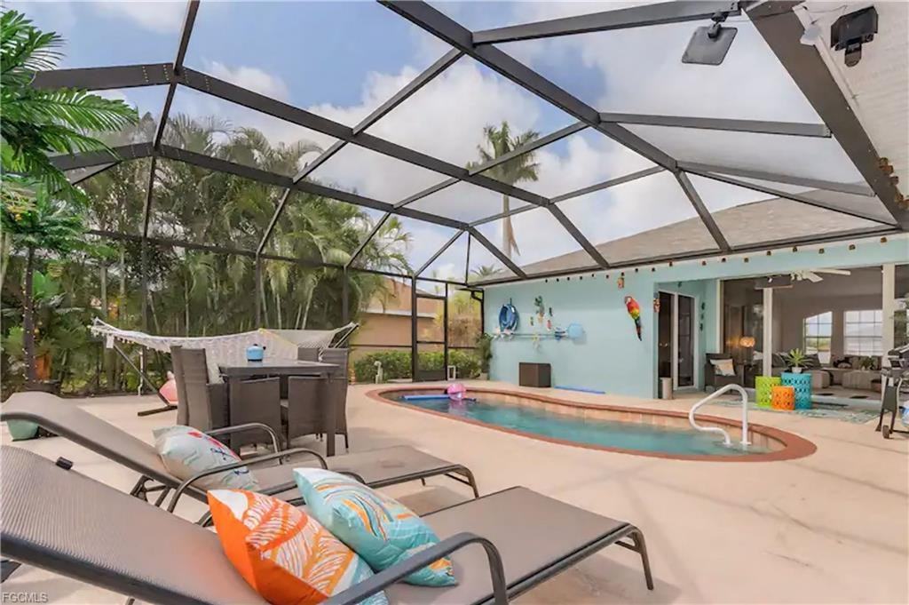 2705 Sw 11th Pl - Photo 3 of 8