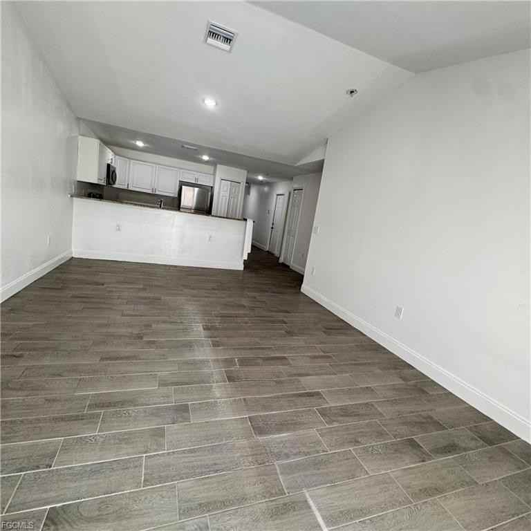 1582 Gretchen Ave S - Photo 3 of 8