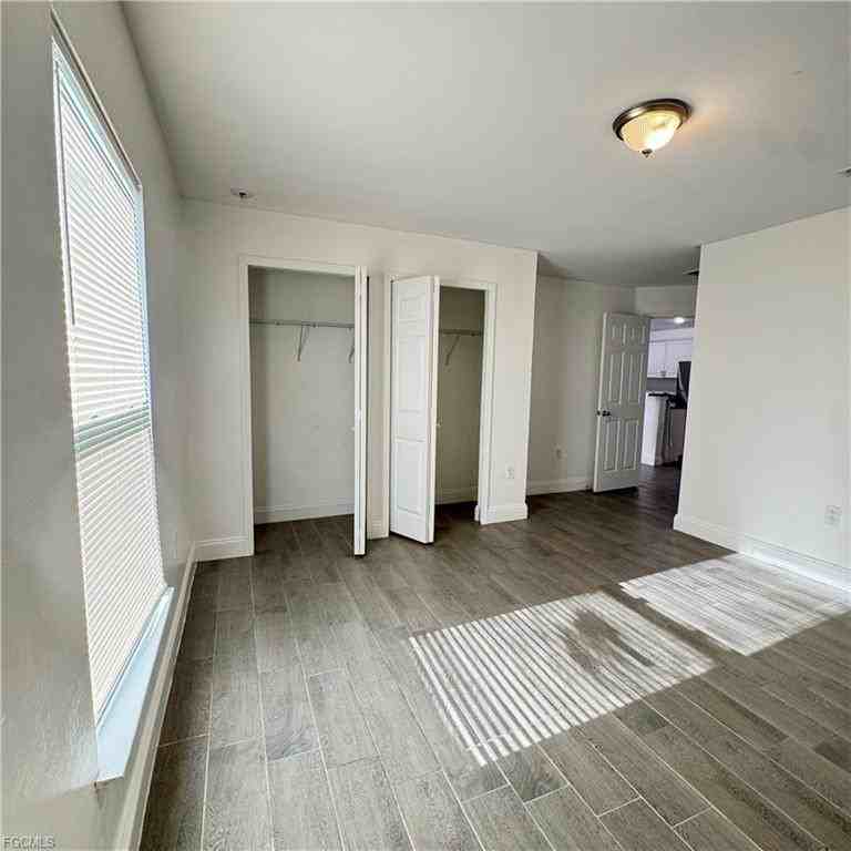 1582 Gretchen Ave S - Photo 6 of 8