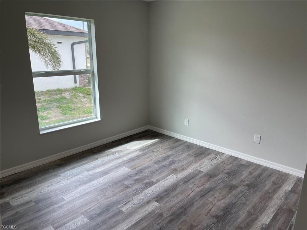 2325 Nw 9th Ave - Photo 7 of 8