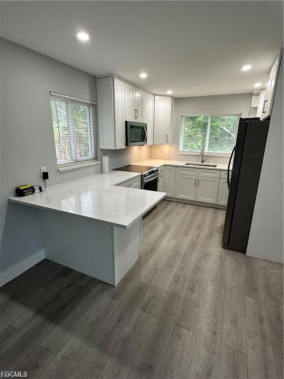 1292 Thompson St - Photo 3 of 8