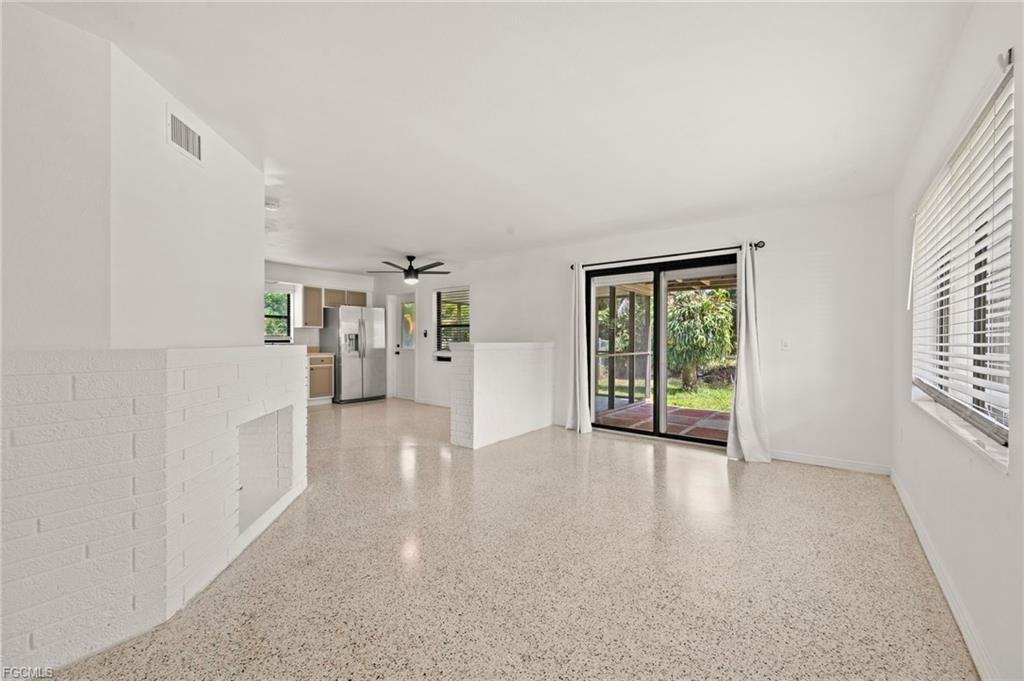 1221 Turner St - Photo 4 of 8