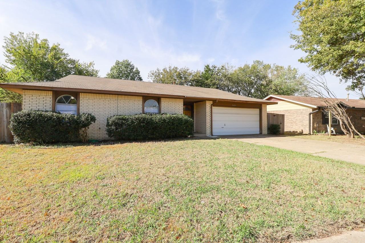 1628 South Sycamore Avenue - Photo 3 of 31