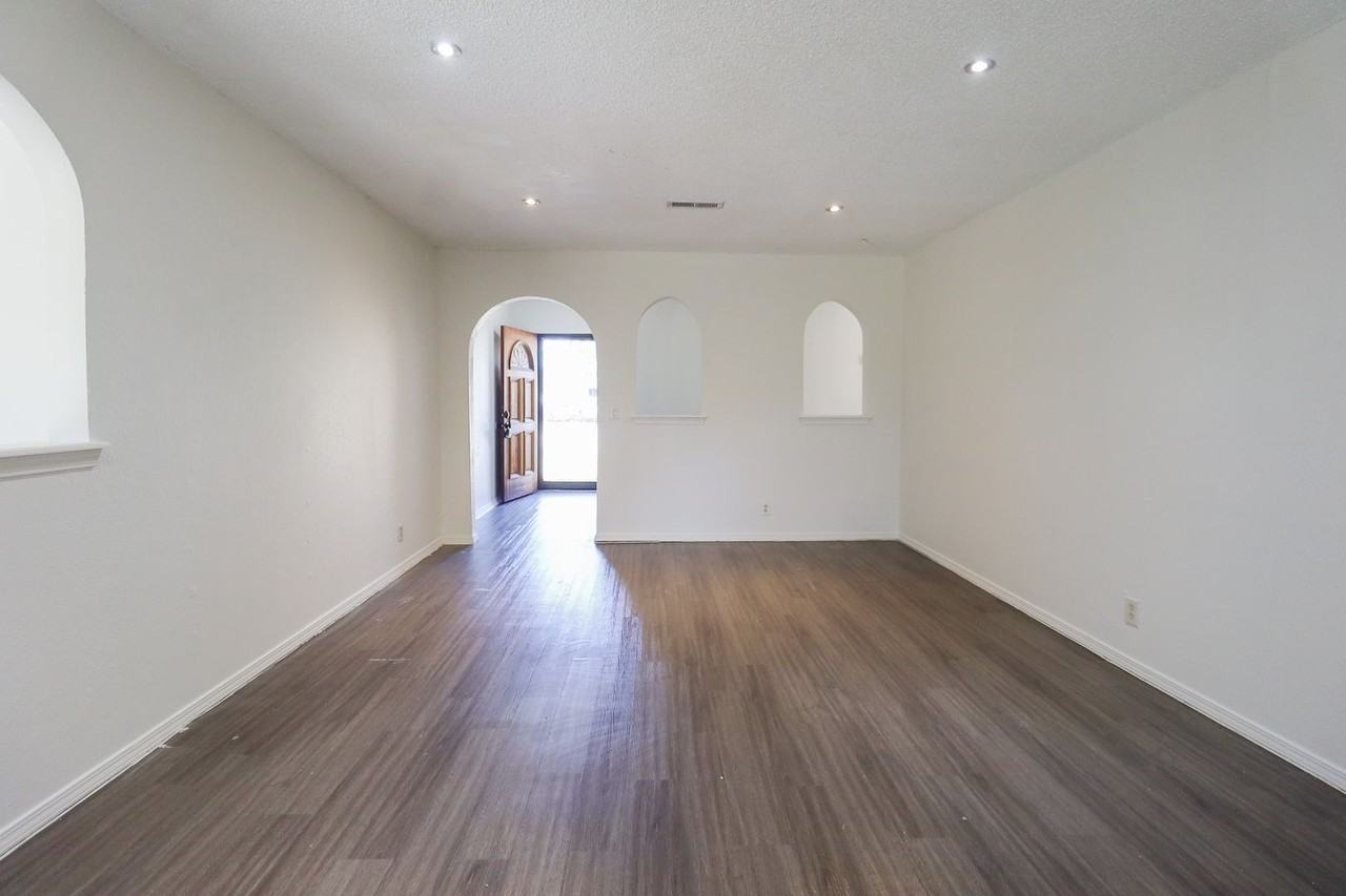 1628 South Sycamore Avenue - Photo 7 of 31