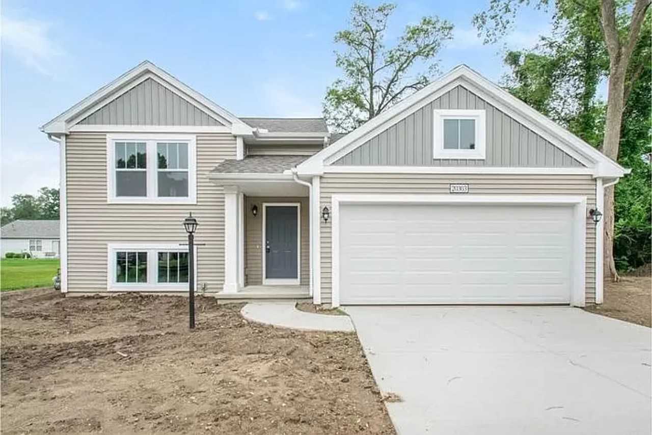 362 White Pine Ct - Photo 2 of 15