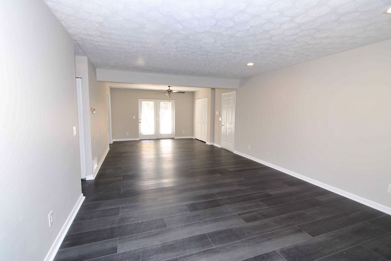 10203 Storm Drive - Photo 3 of 16