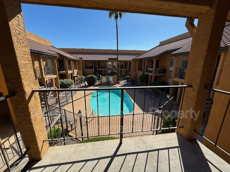 1831 West Mulberry Drive #208 - Photo 3 of 16