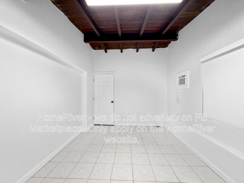 525 Southwest 22nd Terrace - Photo 6 of 19