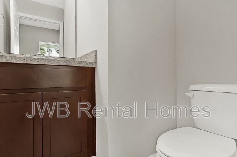 1655 Windle St - Photo 7 of 14