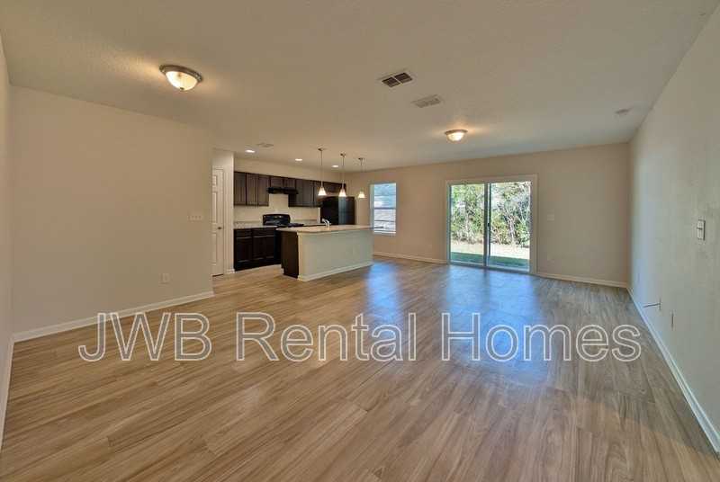 12087 Biarritz Street - Photo 4 of 14