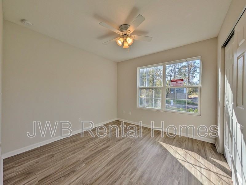 12087 Biarritz Street - Photo 5 of 14