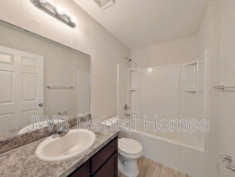 12087 Biarritz Street - Photo 7 of 14