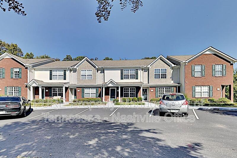 2042 Shaylin Loop - Photo 2 of 27