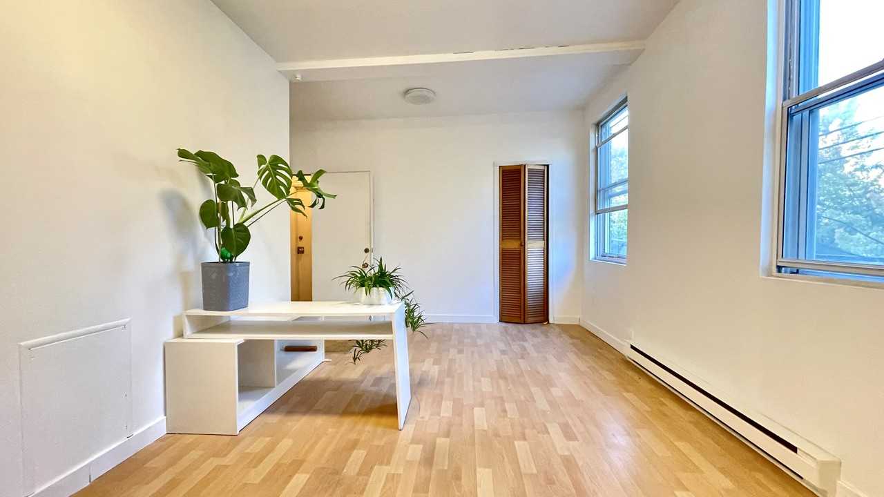 136 Rue Bérard #111 - Photo 2 of 7