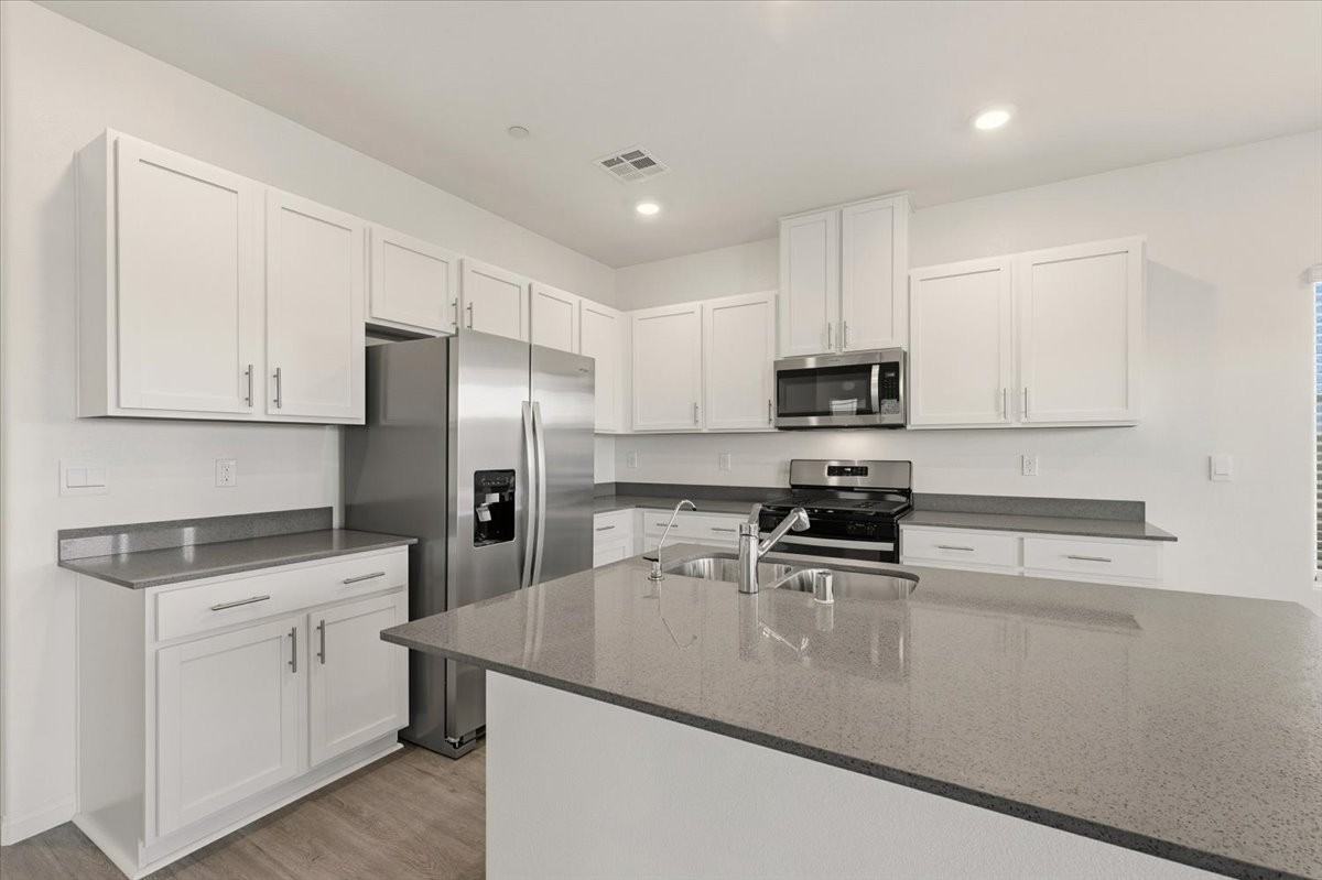 502 Red Lovebird Ave - Photo 2 of 23