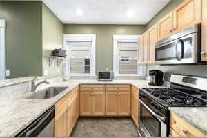 featured image of 85 Yale St #1