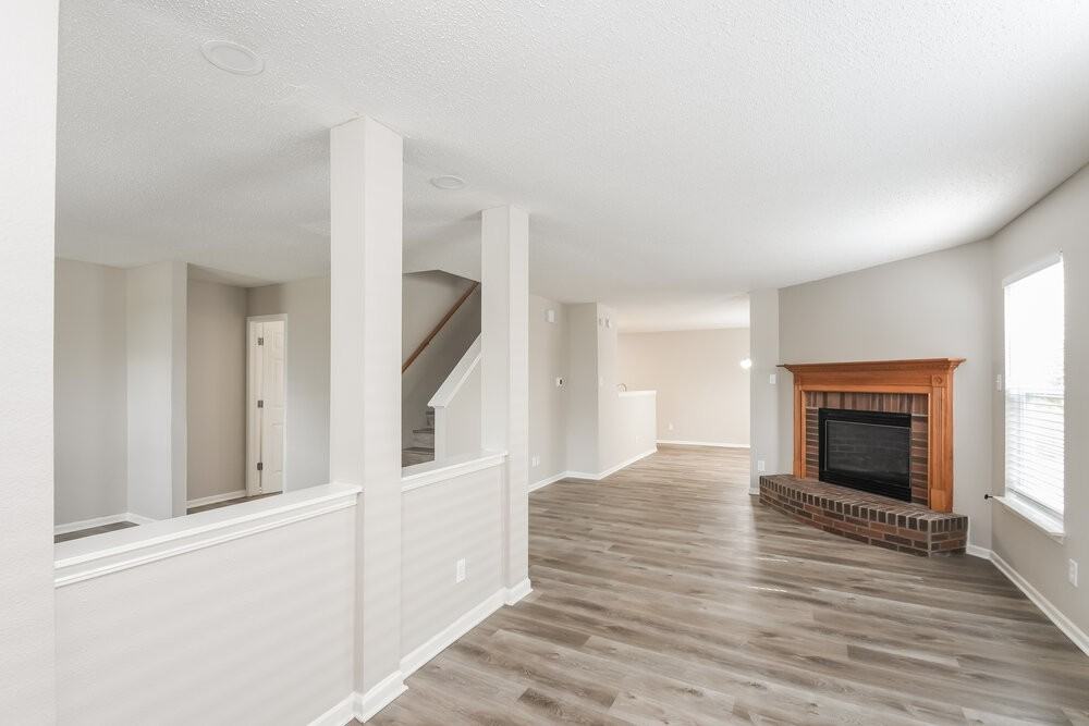 12637 Endurance Dr - Photo 4 of 17