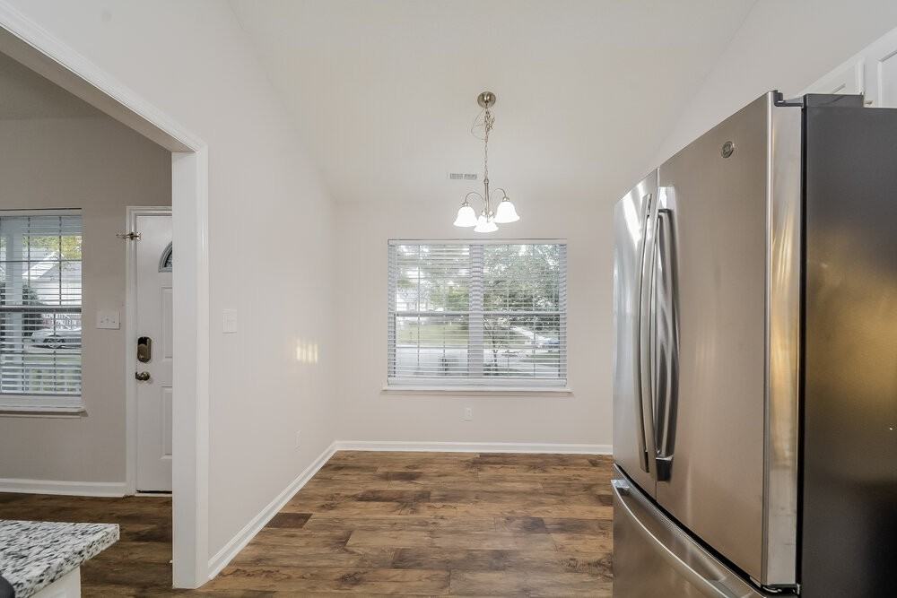 746 Brewers Glynn Court - Photo 5 of 16