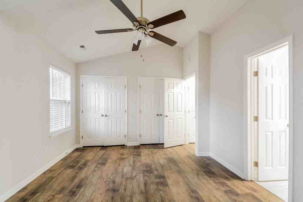 746 Brewers Glynn Court - Photo 7 of 16