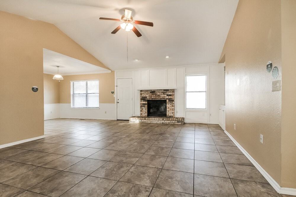 2135 Jazzman Dr - Photo 4 of 16