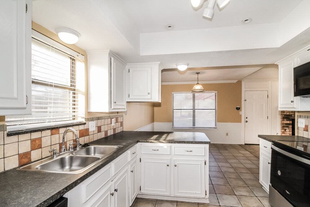 2135 Jazzman Dr - Photo 6 of 16