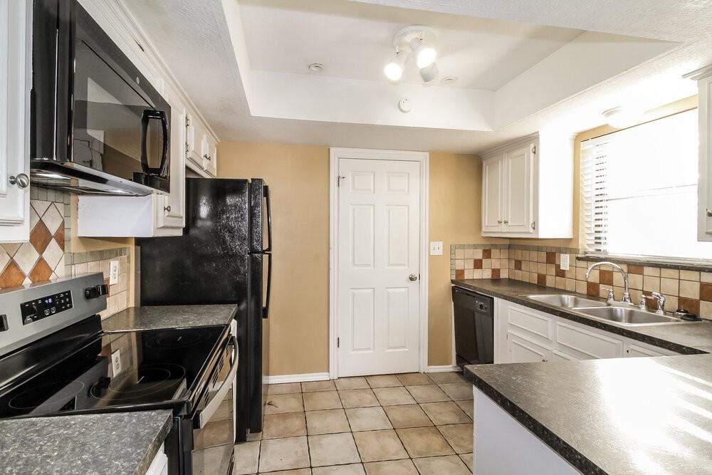 2135 Jazzman Dr - Photo 7 of 16