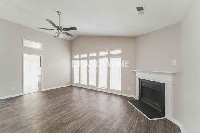 5831 Silver Eagle Dr - Photo 6 of 23