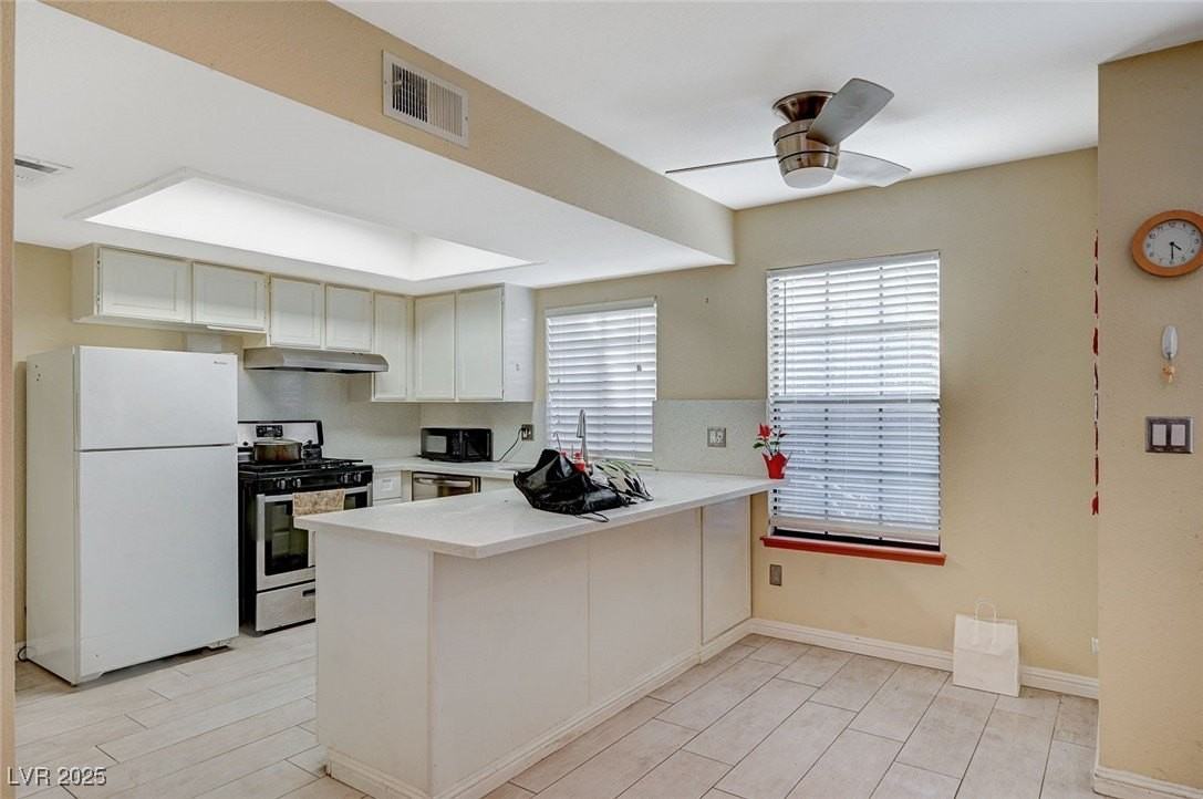 5923 Laredo St - Photo 2 of 31