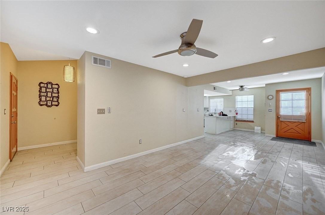 5923 Laredo St - Photo 4 of 31