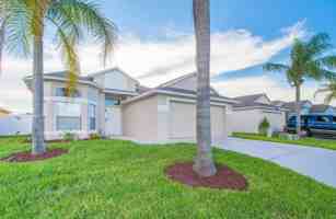 featured image of 211 Aylesbury Ln