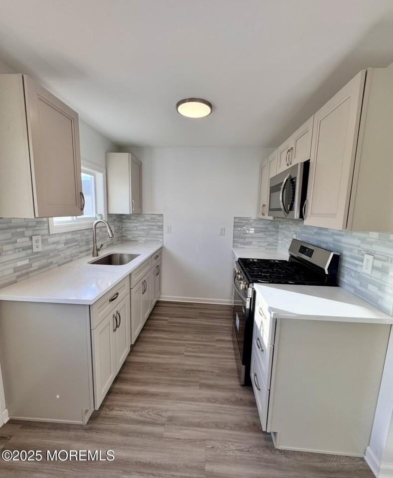 83 Bayside Pkwy - Photo 7 of 30