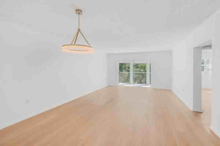 200 East Royal Palm Road