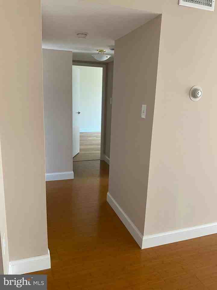 7600 Roosevelt Blvd Apt 909 #909 - Photo 4 of 14