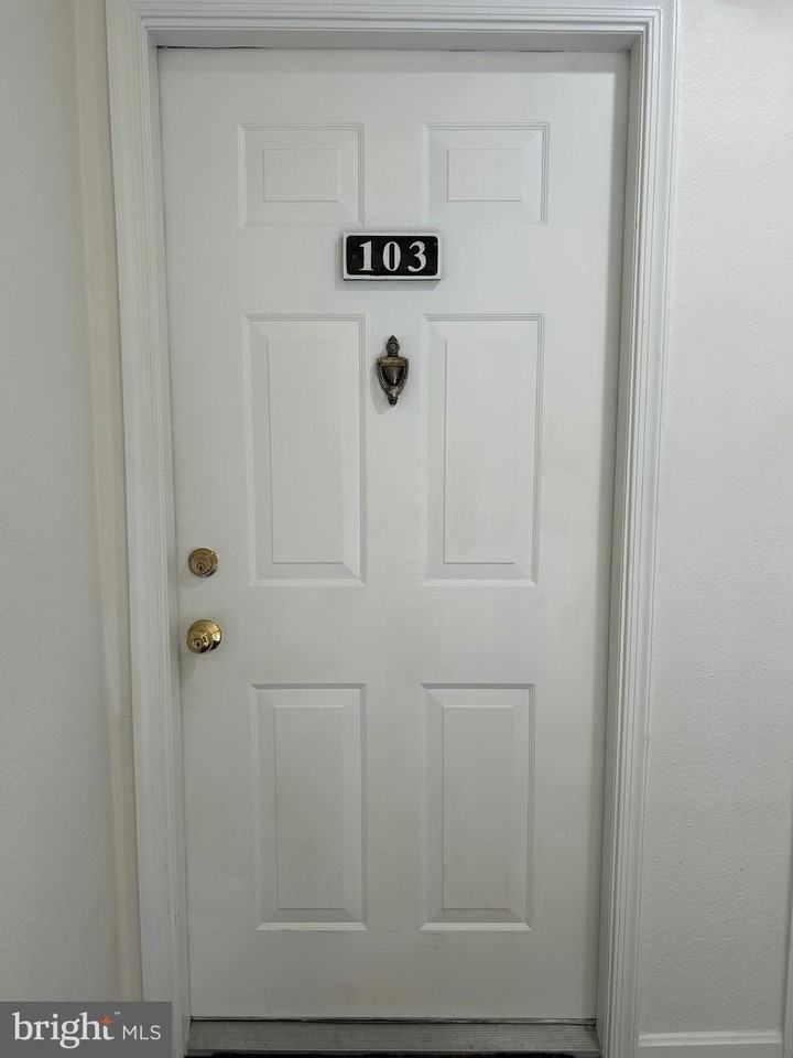 660 Gateway Drive Southeast #103 - Photo 2 of 9