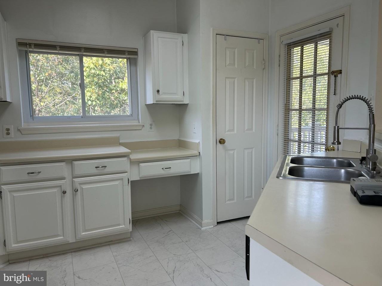 660 Gateway Drive Southeast #103 - Photo 6 of 9