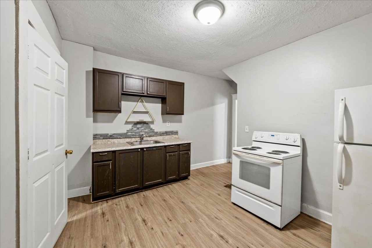 1119 N Dearborn St - Photo 7 of 13